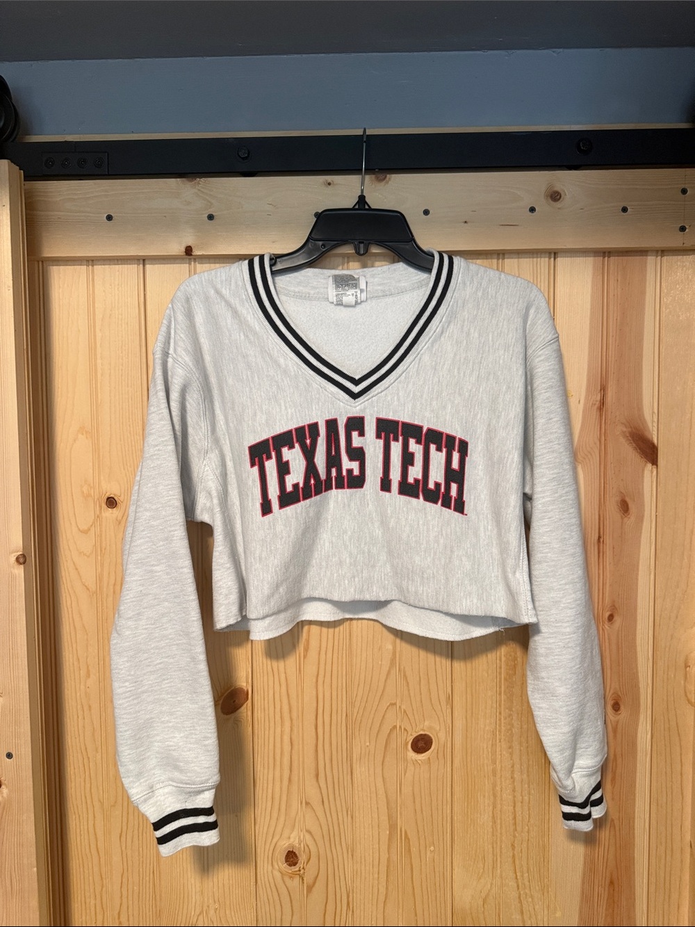 Champion Women's Cropped V-Neck Sweatshirt - Light Gray with Black & Red